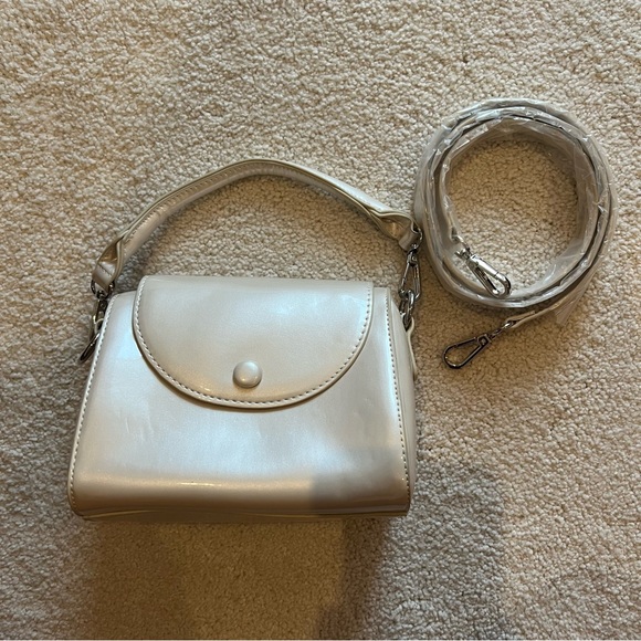 Handbags - Elegant Cream Handbag